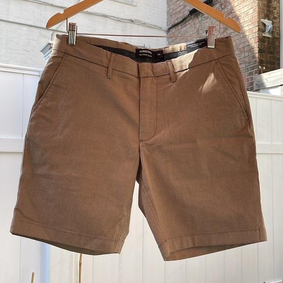 Nordstrom - Men’s Coolmax Stretch Tech Smart - Slim Fit - Chino Shorts -  32 - Picture 5 of 16